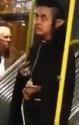 Bu yolcu metrobüste herkesi şoke etti!