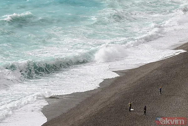 Meteoroloji uyardı: 51 il için şiddetli yağış ve fırtına alarmı! İstanbul’da kar zeminde tutacak - 31