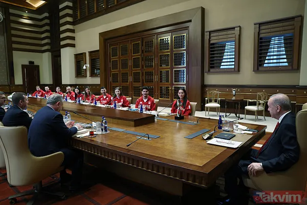 Başkan Erdoğan kabul etti! Başarılı sporcular Cumhurbaşkanlığı Külliyesi'nde - 10