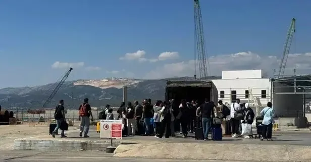 Lübnan’dan Mersin'e tahliyeler devam ediyor! 310 kişi daha getirildi