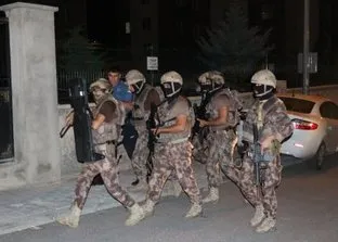 İZLE I İzmir’de FETÖ operasyonu! 31 kişi paketlendi