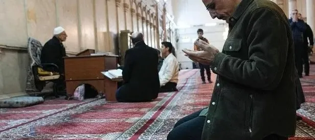 Emevi Camii’nden dünyaya mesaj