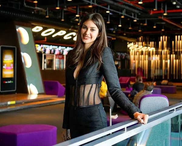 Akıncı dizisinin güzel oyuncusu Deren Talu'dan annesi Defne Samyeli'ye iltifat: Annem oyuncu koçum gibi-6