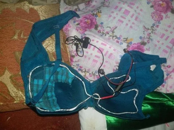 Sütyen içinde bomba düzeneği bulundu-1