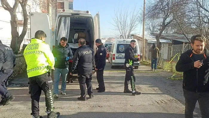 koca-katliami-dis-teknisyeni-eski-esi-ile-kizini-oldurdu-ifade-1703948567876.jpeg Koca katliamı! Diş teknisyeni eski eşi ile kızını öldürdü! İfadesi kan dondurdu-3