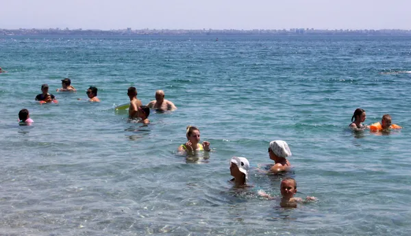 antalyaya-her-gun-20-farkli-noktadan-15-bin-rus-turist-geliyor-1625041261954.jpg Antalya'ya her gün 20 farklı noktadan 15 bin Rus turist geliyor-2