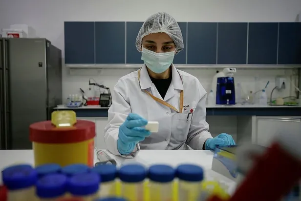 Son dakika: TÜBİTAK Başkanı Mandal, Covid-19 aşısı ve ilacı için tarih verdi-3