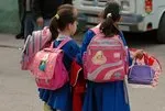 Veliler dikkat: Ağır çantalar skolyoz yapar