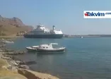 Gökçeada'da feribot karaya oturdu