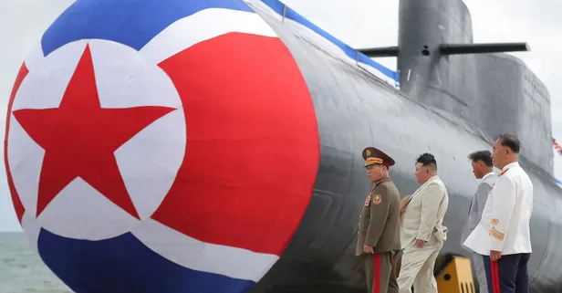 Kim Jong Un ‘nükleer saldırı denizaltısını’ ortaya çıkardı! İlk hedef: Japonya