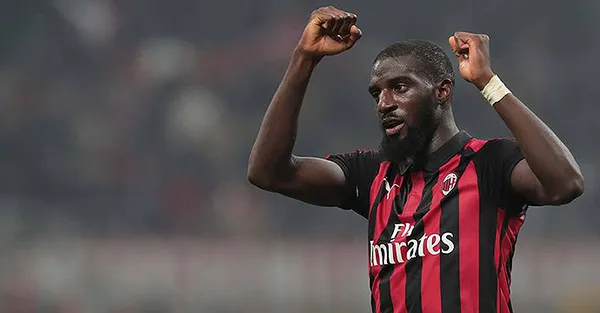 galatasaray-orta-sahasina-surpriz-isim-zorunlu-satin-alma-opsiyonuyla-geliyor-1657704183039.jpg Galatasaray orta sahasına sürpriz isim: Zorunlu satın alma opsiyonuyla geliyor-3