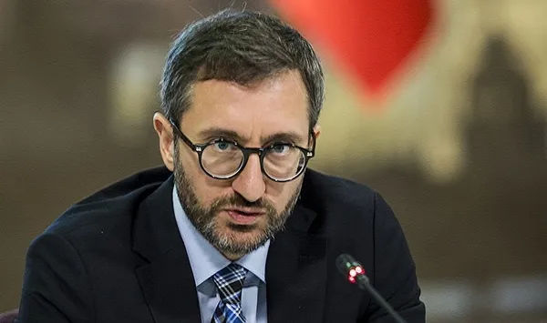 son-dakika-iletisim-baskanligindan-flas-aciklama-iddialar-gercek-disi-1584456456534.jpg Son dakika: İletişim Başkanlığı'ndan flaş açıklama: İddialar gerçek dışı-1
