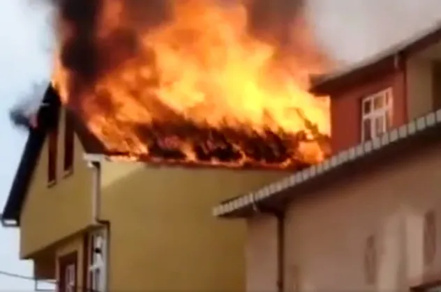 Pendik'te korkutan yangın!