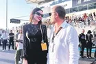 Foto-finish! Engin Altan Düzyatan ailece dünyaca ünlü isimlerle Formula 1’i izledi