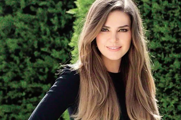 elvis presley resmiyle