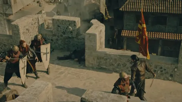 ertugrul-bey-olarak-gelecekken-ters-kose-yapildi-herkes-oyle-zannetse-de-1599317738685.jpg Ertuğrul Bey olarak gelecekken ters köşe yapıldı! Herkes öyle zannetse de...-3