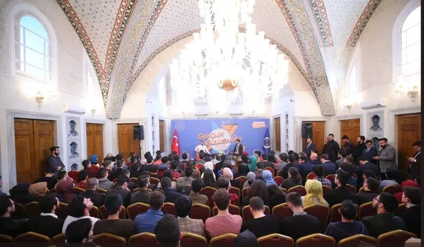 Bakan Albayrak gençlerle buluştu-2