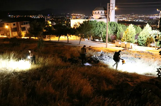 İzmir'de hareketli gece! Evi basıp bıçakladı
