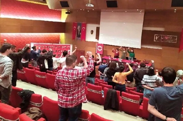 CHP'li belediyeden terör destekçisi SGDF'ye ücretsiz salon! Terör dağdan Kadıköy'e indi