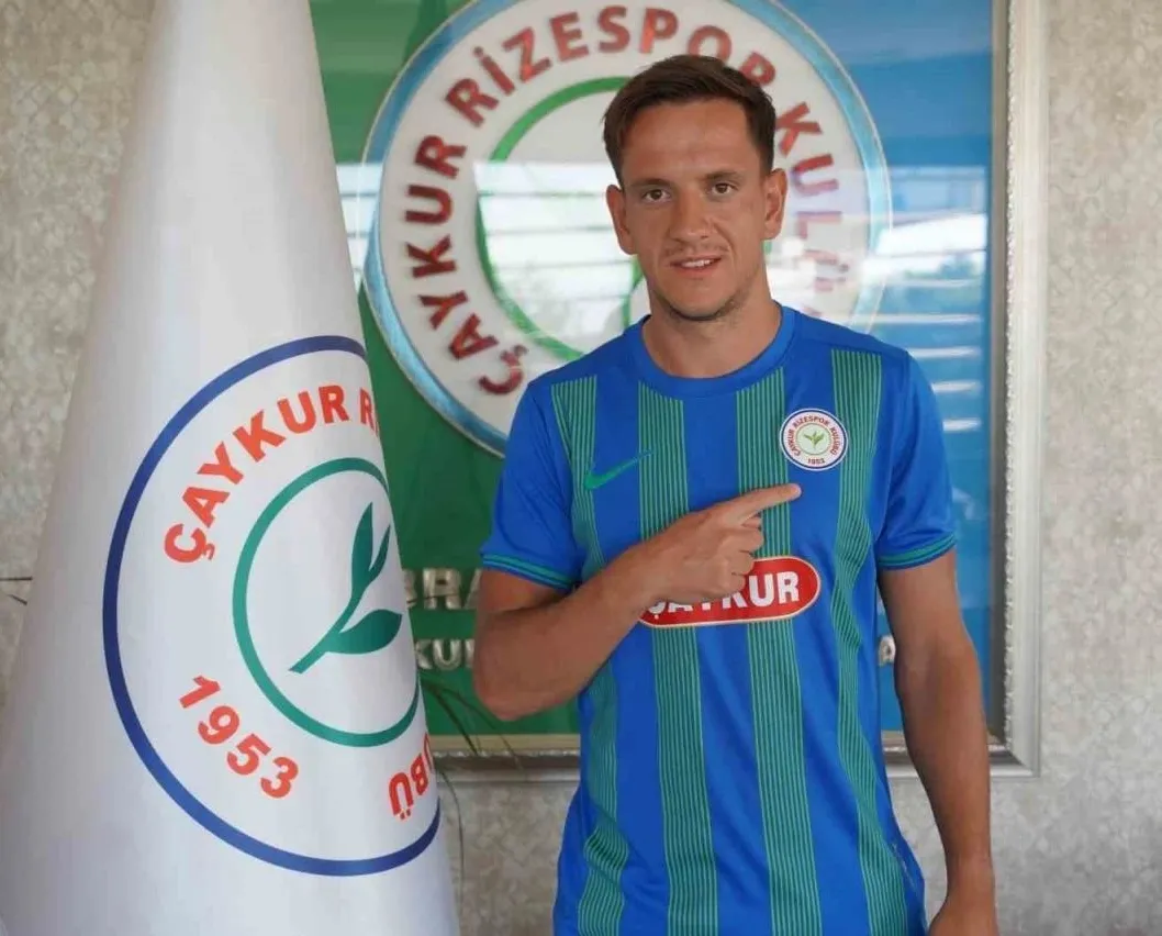 Amir takıma geri döndü