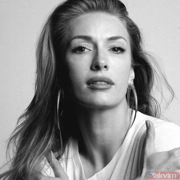 Çiçeği burnunda gelin Yasemin Kay Allen’den romantik paylaşım: Eşiyle el ele... - 2