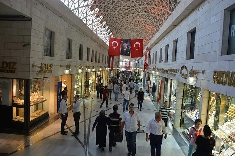 Faiz artışı AVM kiralarını etkilemez