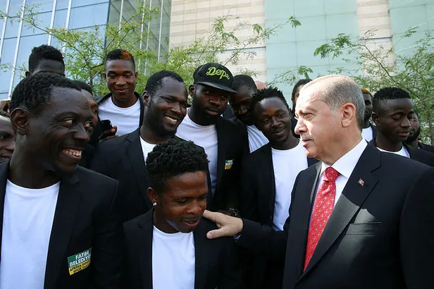 Erdoğan'ın ilgi odağı oldular-3
