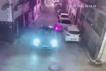Fatih’te otomobilde cinayet anı kamerada