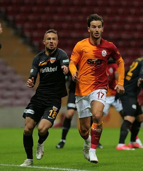 galatasaraya-transferi-olay-olmustu-fatih-terim-ogulcan-caglayani-sildi-mi-1617633341173.jpeg Galatasaray'a transferi olay olmuştu... Fatih Terim, Oğulcan Çağlayan'ı sildi mi?-6