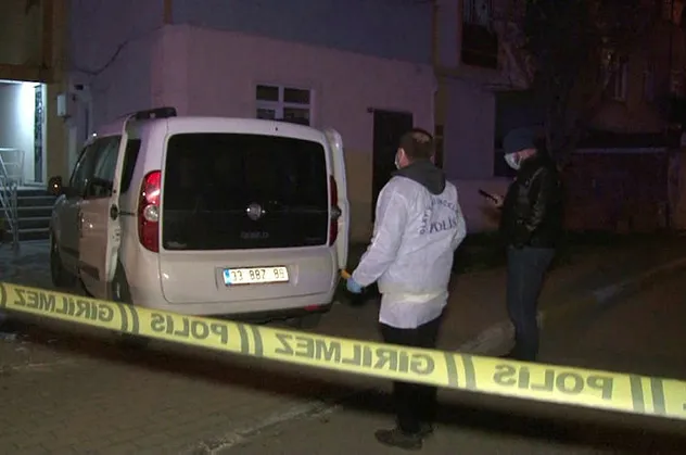 İstanbul'da "yan bakma" kavgasında kan aktı! 2 yaralı