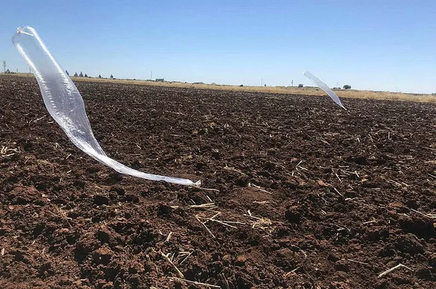 Şanlıurfa'da tarlaya düşen balondan uçaksavar mermisi çıktı