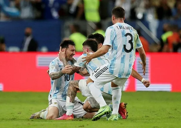 son-dakika-messili-arjantin-28-yillik-hasrete-son-verdi-ve-15-kez-copa-americanin-sahibi-oldu-1625968959429.jpeg