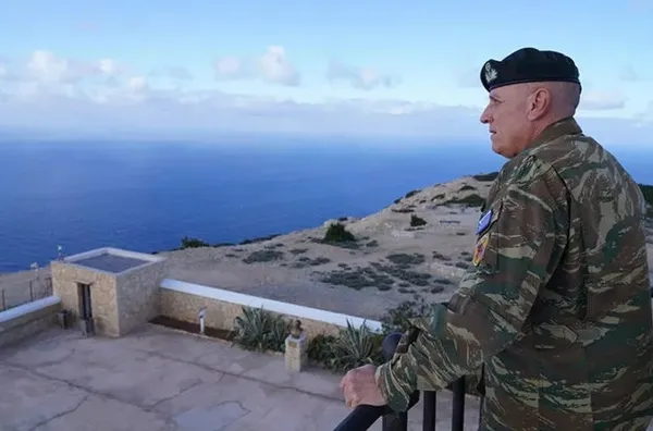 yunanistan-basbakani-micotakisten-girit-uzerinden-kirli-tezgah-26-yil-sonra-issiz-adaya-indi-1672837449608.jpg Yunanistan Başbakanı Miçotakis'ten Girit üzerinden kirli tezgah: 26 yıl sonra ıssız adaya indi-6