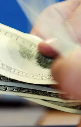 İşte Kapalıçarşı'daki 'ayaklı borsa' elemanları gibi döviz hesabı yapanların görmek istemediği gerçekler