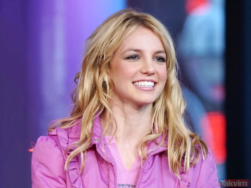 Britney Spears Instagram paylaşımlarıyla şoke etti! Ayağını kıran