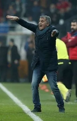 Şenol Güneş ile Ümit Özat arasında gerilimli anlar