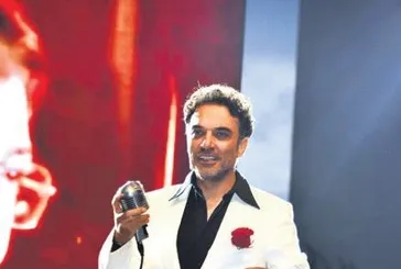Sahnede Aslan şov