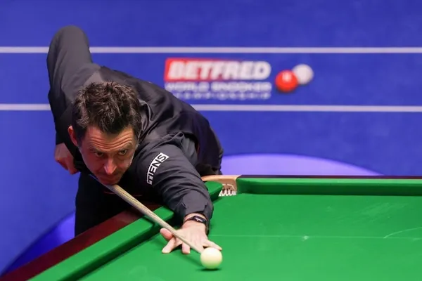 dunyanin-en-iyi-bilardo-oyuncularindan-ronnie-osullivan-kebaba-daldi-1636092797611.jpg Dünyanın en iyi bilardo oyuncularından Ronnie O’Sullivan kebaba daldı-4