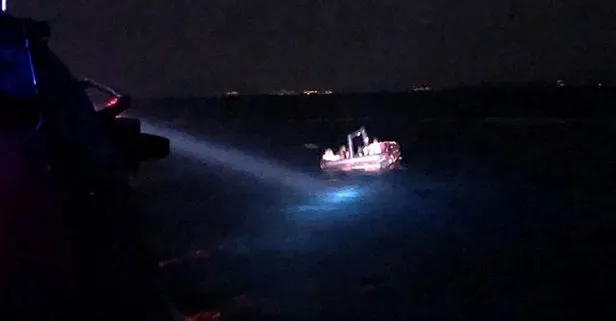Balıkesir’de Yunanistan’a geçmeye çalışan 19 göçmen Sahil Güvenlik ekipleri tarafından kurtarıldı