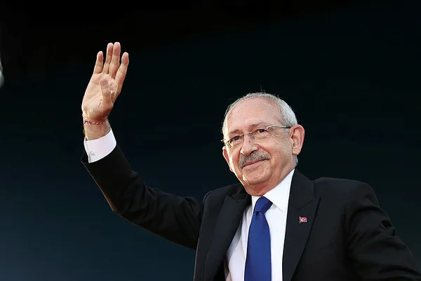 Kemal Kılıçdaroğlu'nun FETÖ'nün 17/25 Aralık kumpasını siyasi malzeme yapıp sonra kumpas olduğu itirafının hukuki bir karşılığı yok mu?-2