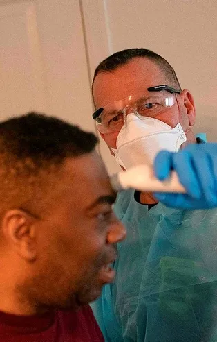 ABD'den dikkat çeken koronavirüs raporu: Salgın 18 ay ile 2 yıl arasında bir süre daha devam edebilir