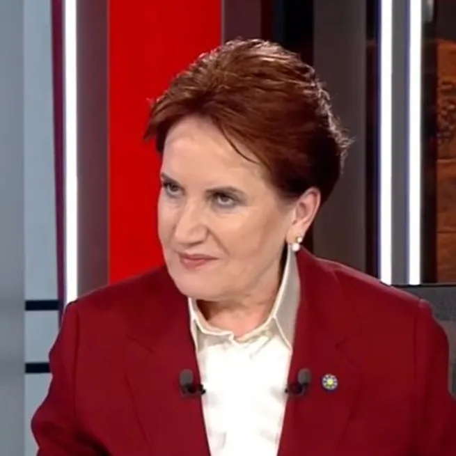 Meral Akşenerden akılalmaz asık surat savunması! Milletle dalga geçti: Tuhaf bir ışık gelmiş