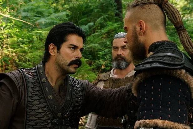 Hayranları bekliyordu ters köşe yapıldı! Ertuğrul Bey geri dönüyor! Ertuğrul Bey'i Engin Altan Düzyatan yerine...-3
