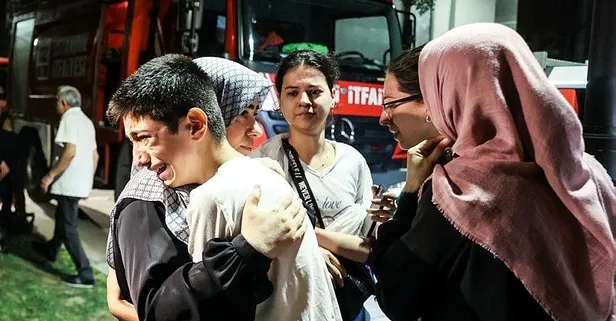 İstanbul Bayrampaşa'da 7 katlı binada yangın! Mahsur kalanlar kurtarıldı