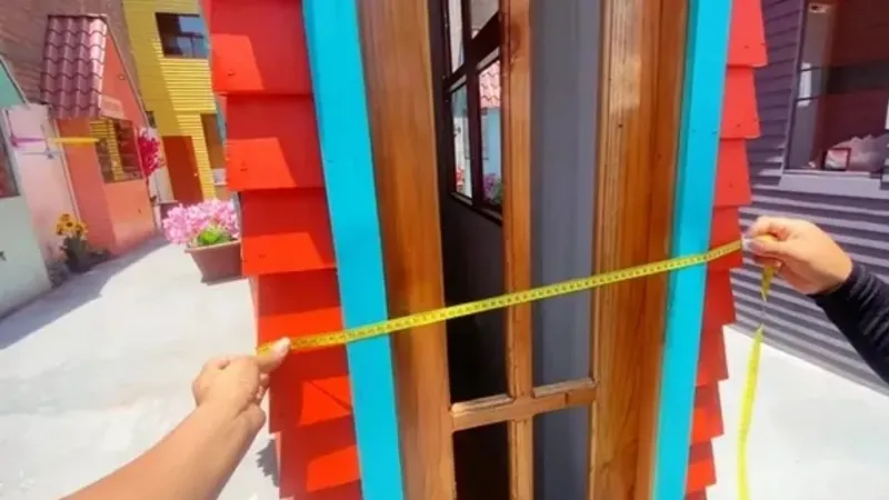 icine-girmek-cesaret-ister-63-cmlik-dunyanin-en-dar-evi-guinnesse-aday-1775311196419.jpg İçine girmek cesaret ister: 63 cm'lik dünyanın en dar evi Guinness’e aday-3