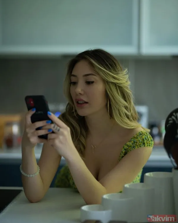 Mehmet Ali Erbil'in tacizini ifşa etmişti! Karnı burnunda olan Ece Ronay hem alttan hem üstten açtı o pozuna yorum yağdı: "Sen Rihanna mısın?" - 38