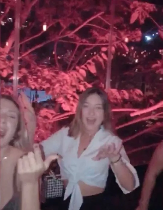 Istanbul Un Gobegindeki Unlu Mekanda Rezalet Goruntuler Korona Bak Dalgana Notu Ile Paylasti Takvim