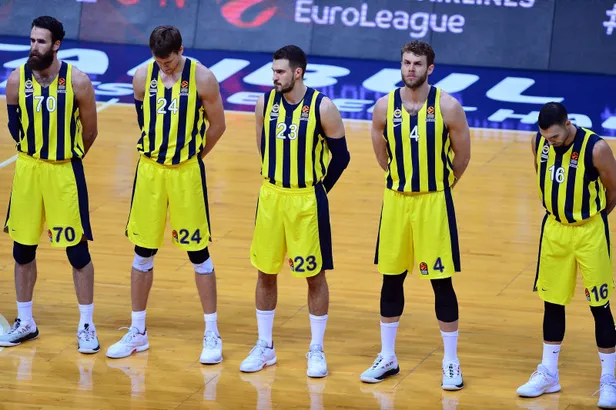 Fenerbahçe Beko ve Anadolu Efes Euroleague Final Four finali için sahada-9