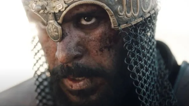 uyanis-buyuk-selcukluda-pili-biten-bitene-taslar-yerinden-oynayacak-saglam-ters-kose-yapildi-1634120920104.jpg Taşlar yerinden oynayacak! Uyanış Büyük Selçuklu'da pili biten bitene! Sağlam ters köşe yapıldı-5