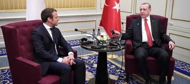 Macron o gazeteci kılıklı ajan için aramış